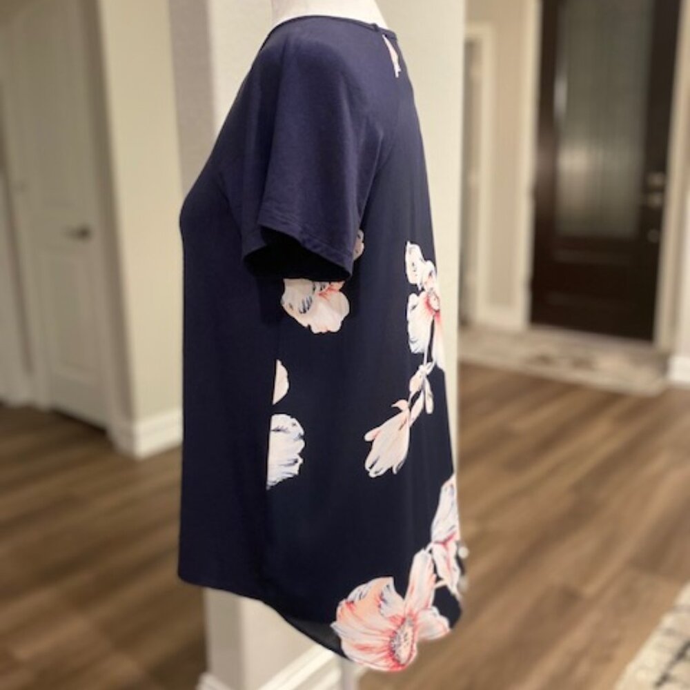 ANN TAYLOR Navy/Floral Mixed Media Top